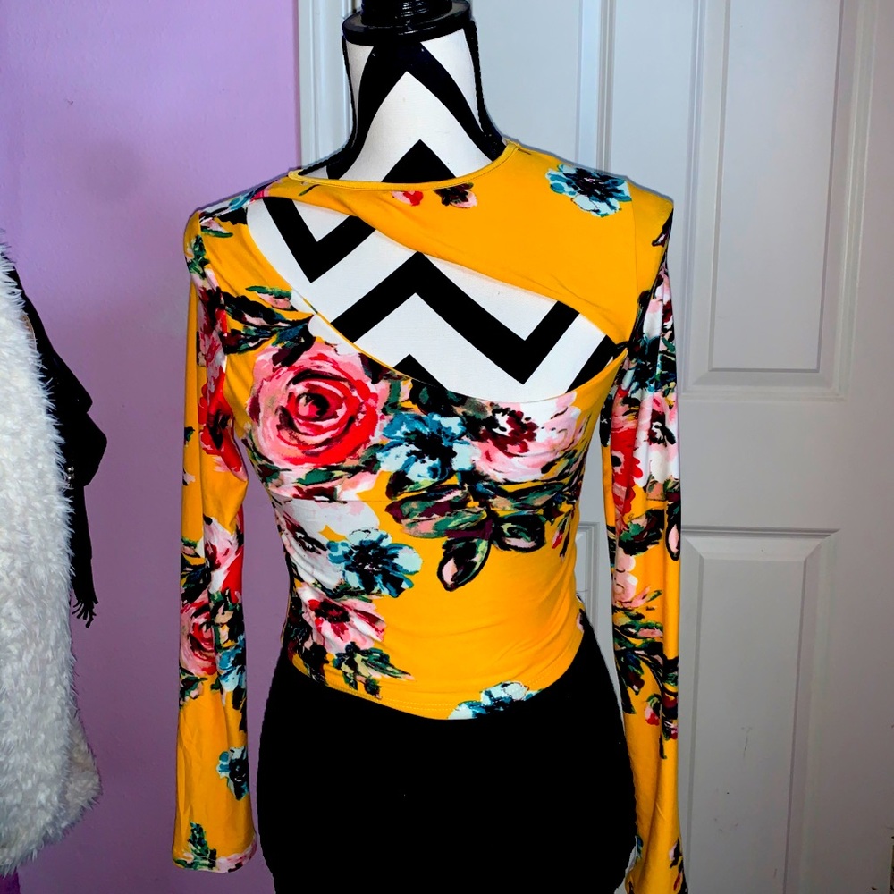 Super cute yellow long sleeve